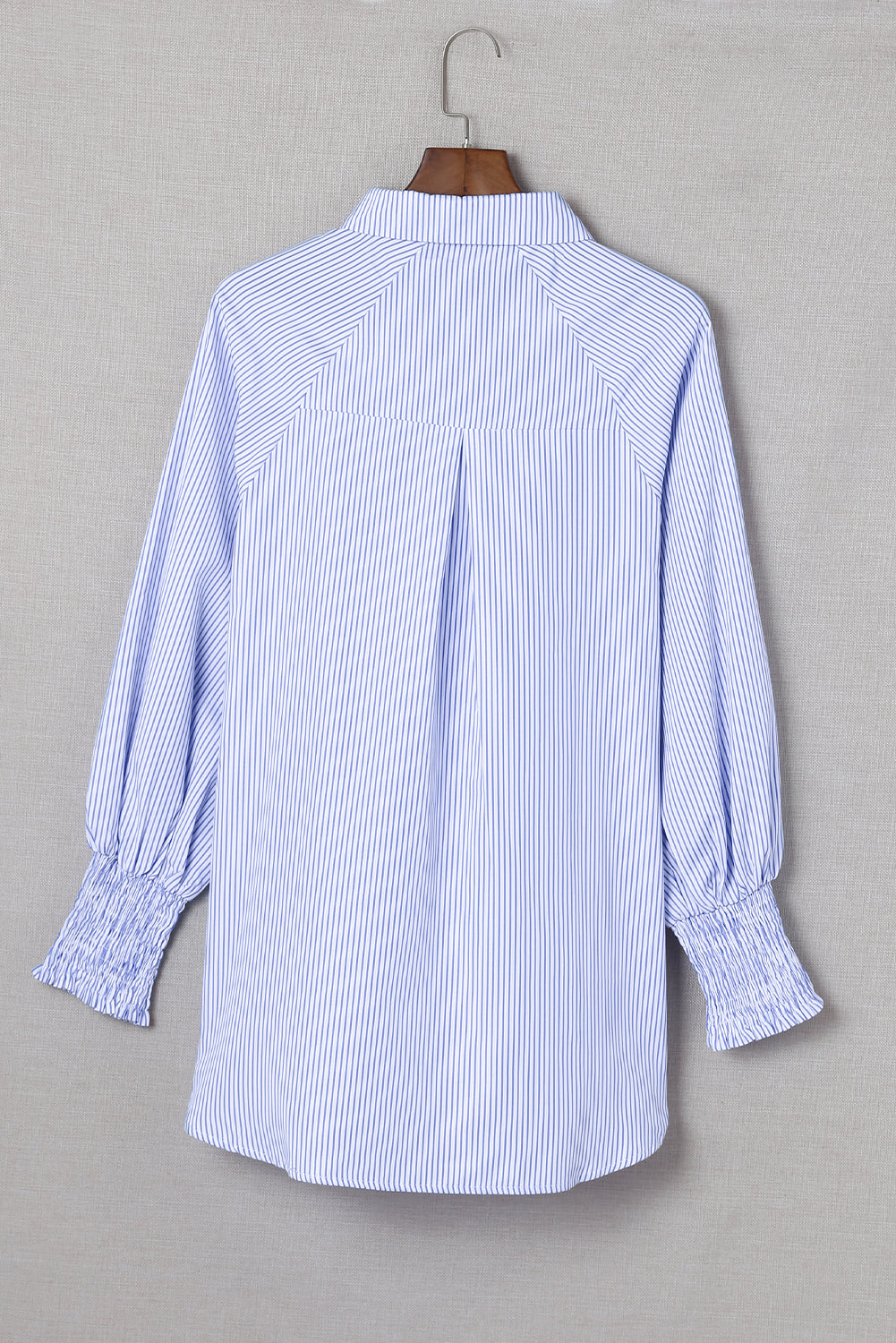 Sky Blue Smokled Cuffd Striped Boyfriend Shirt avec poche