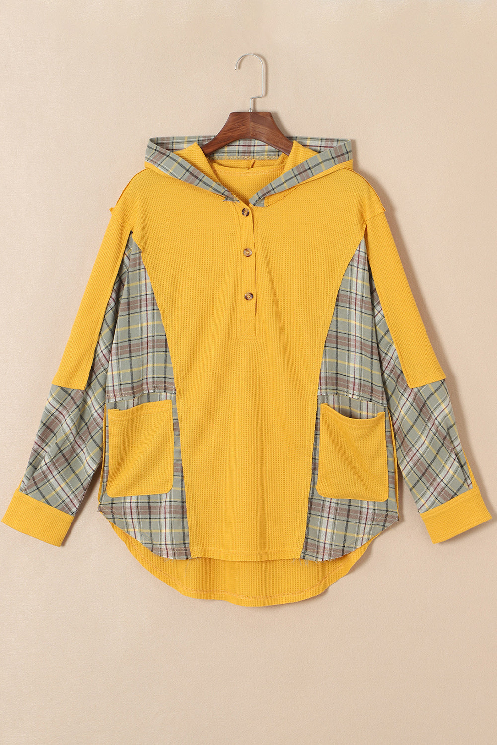 Waffle de color amarillo Knit Pathwork con sudadera con capucha Henley Henley