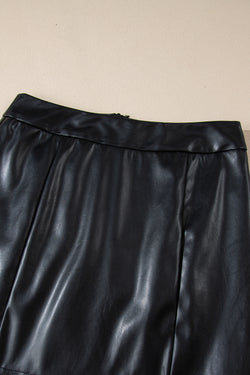 Mini-skirt high size slim cut in black leather with side slits