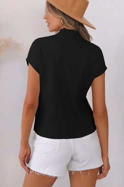 Black sweater with short sleeve in ribbed knitting *