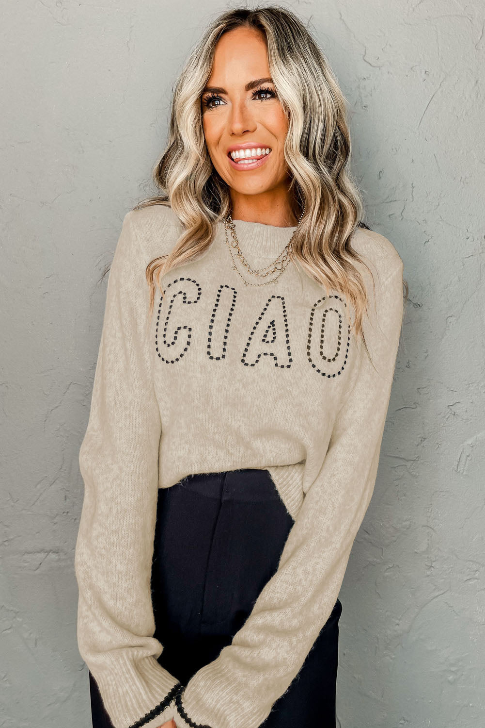 Oatmeal CIAO Letter Graphic Crew Sweater de cuello