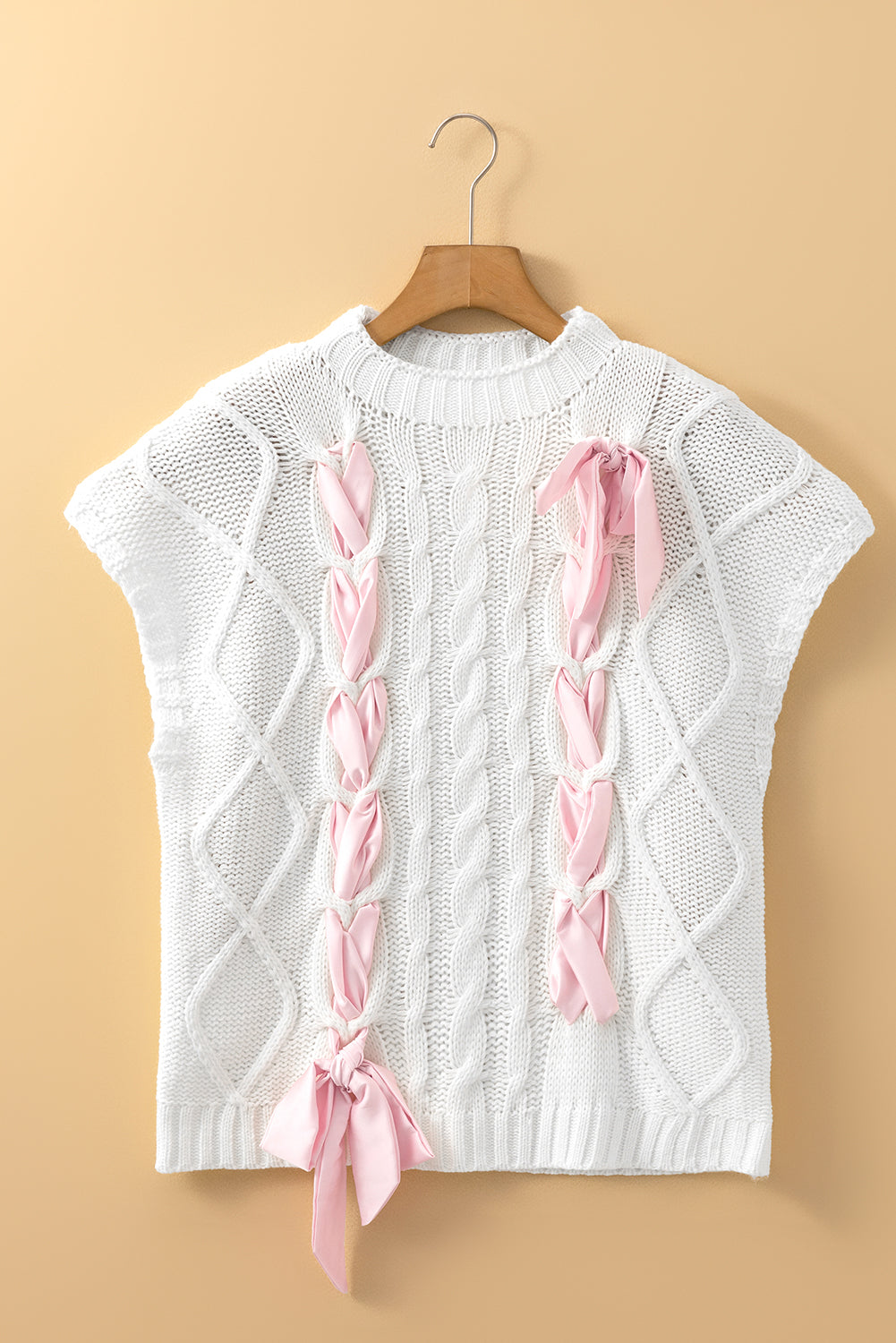 Short sleeve sweater in white twisted knitted with bow tie in satin color block