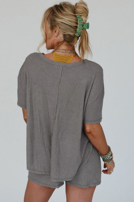 Ensemble T-shirt and Short in embossed knit*