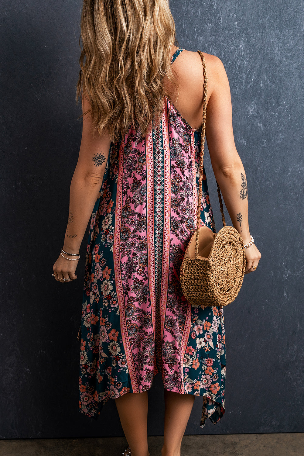 Vestido de verano de rosa largo bohemio con estampado floral y mosaicos
