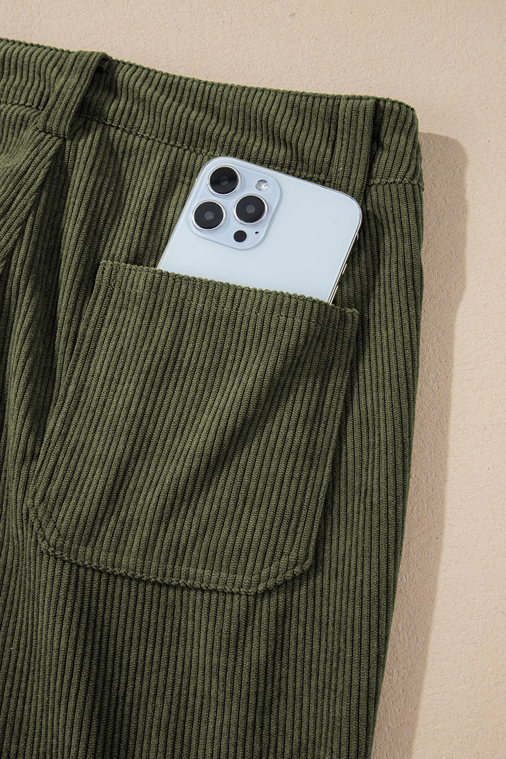 Green high waist corduroy pants with square pockets