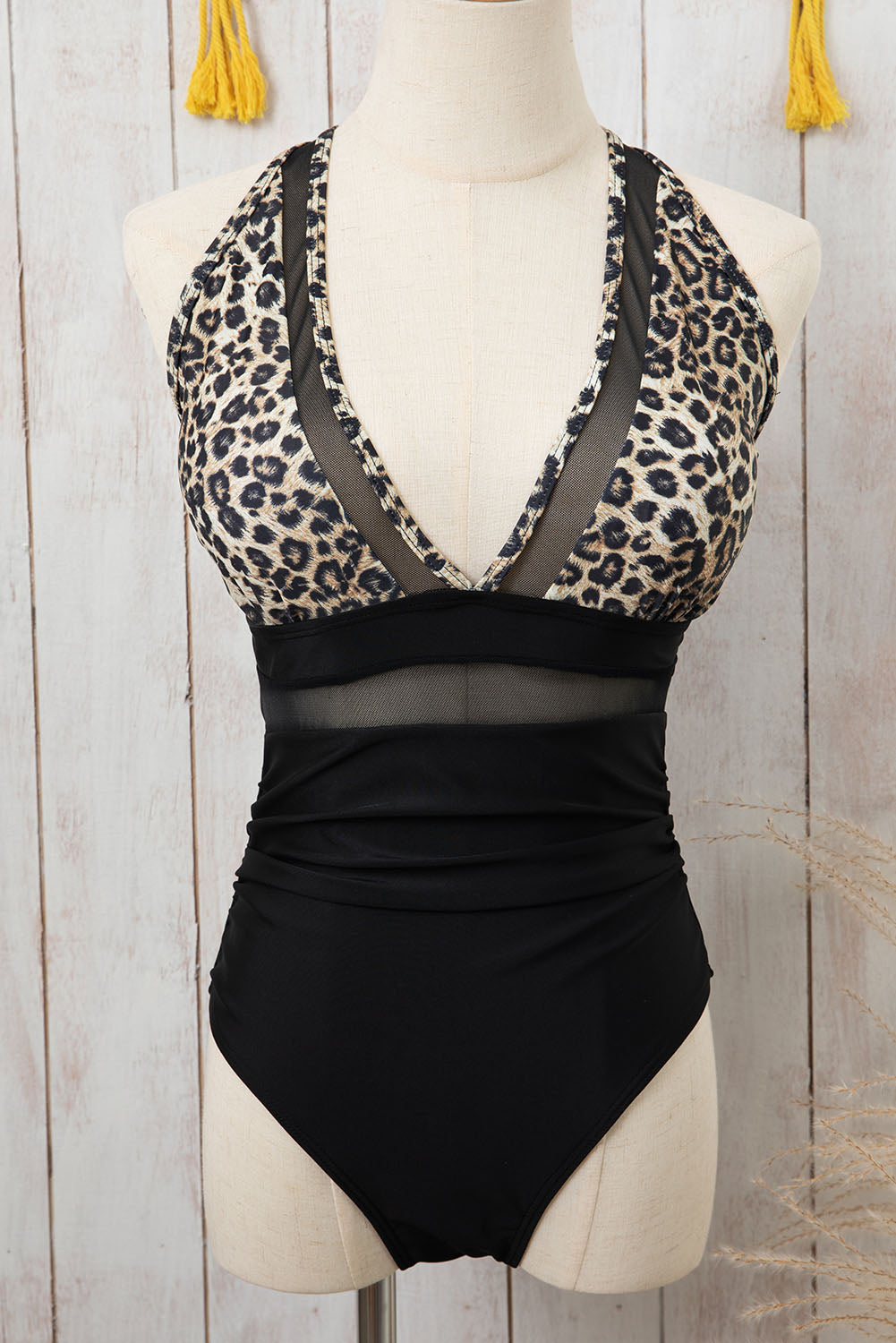 Monokini high waist at v * collar
