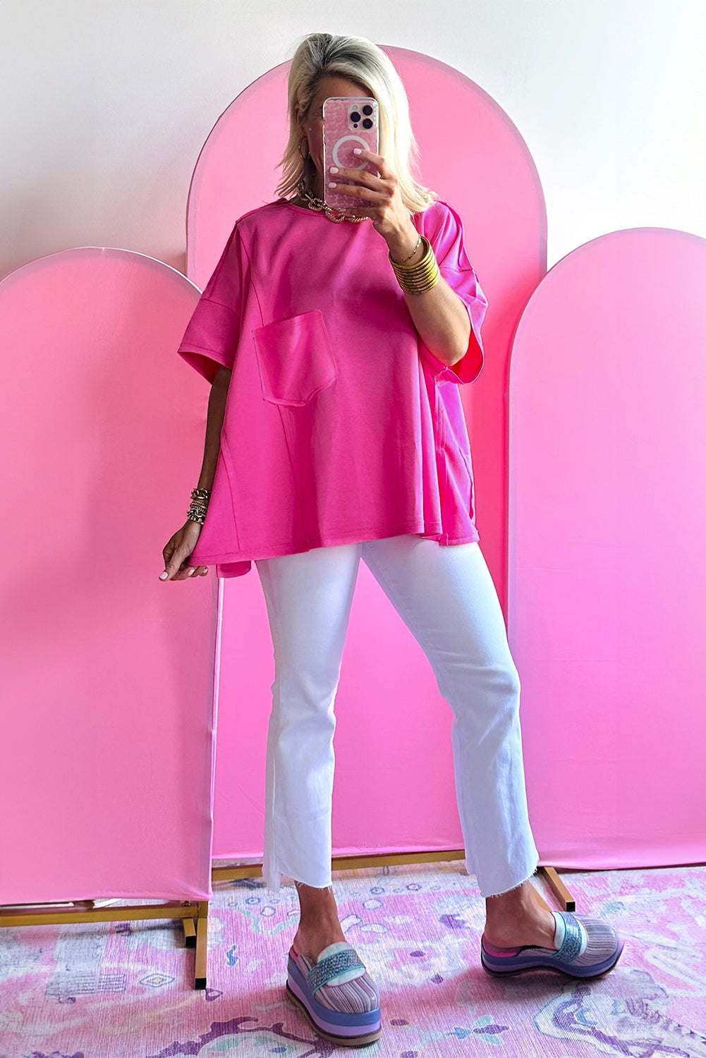 T-shirt oversize a tasca rosa rosa brillante