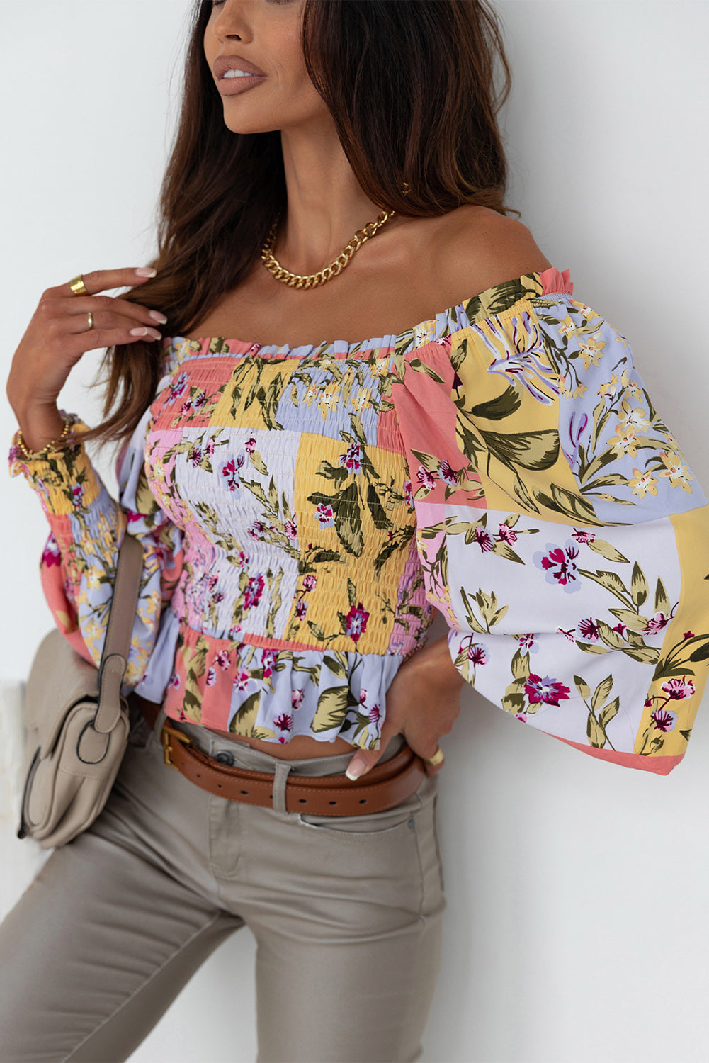 Blusa multicolor de adornos cuadrados lisoneados con liquidación