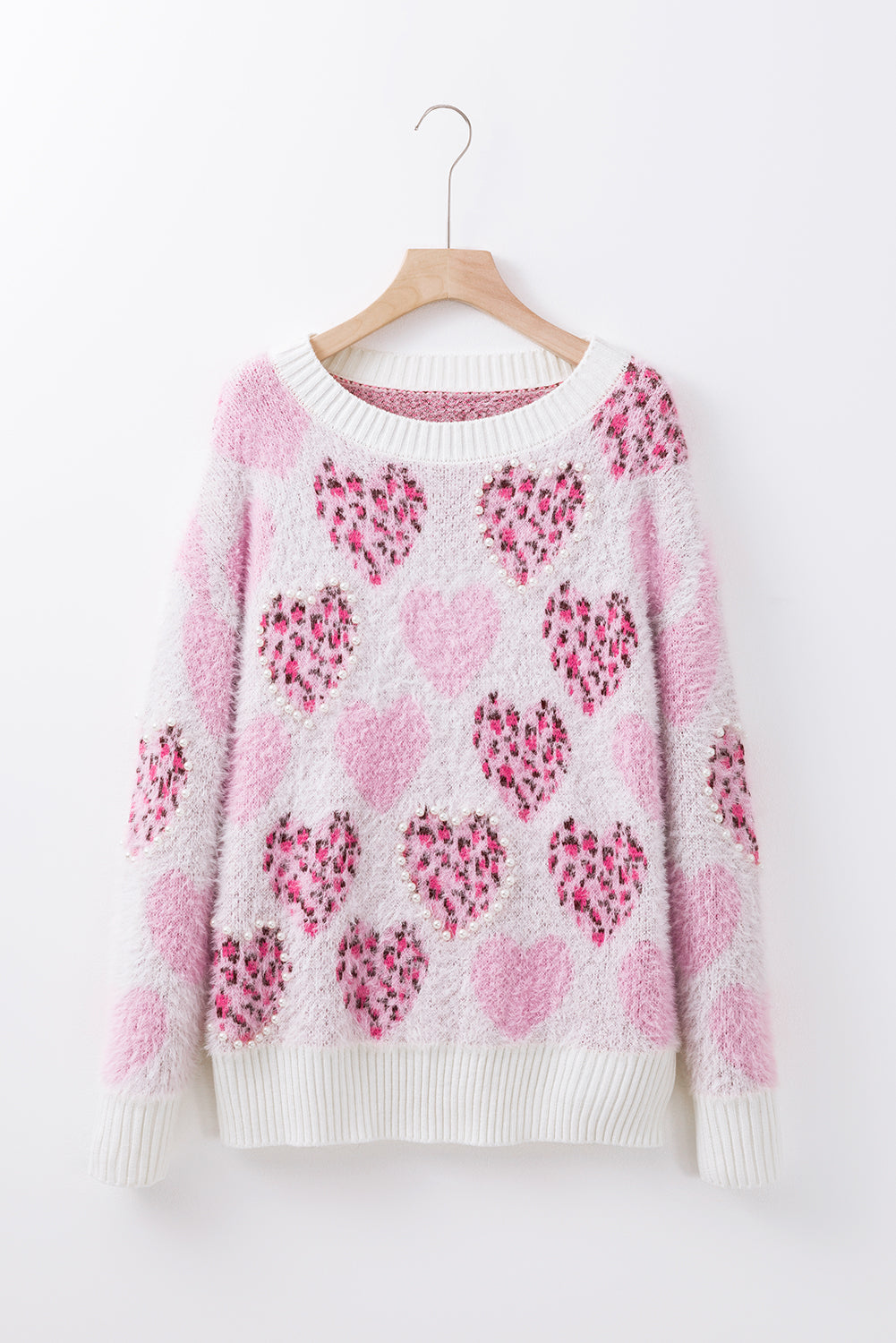 Fluffy sweater with pearl ribbed trim and leopard print and pink heart