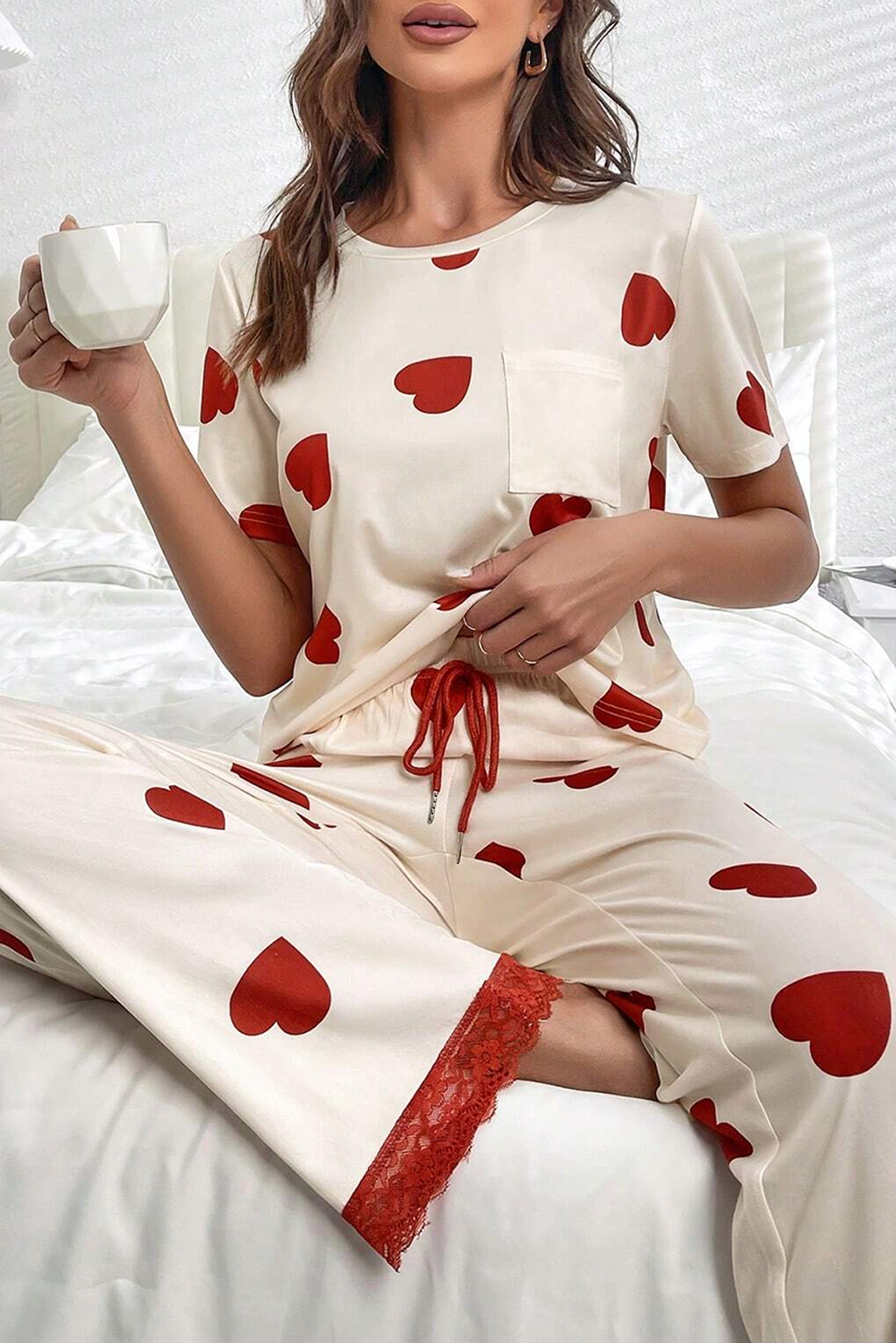 Weiße Valentines Herzdruck Spitze Saum Tee Hosen Pyjama Set