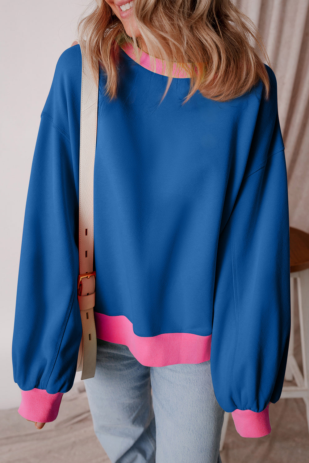 Sudadera azul con burbujas y bloque de color *