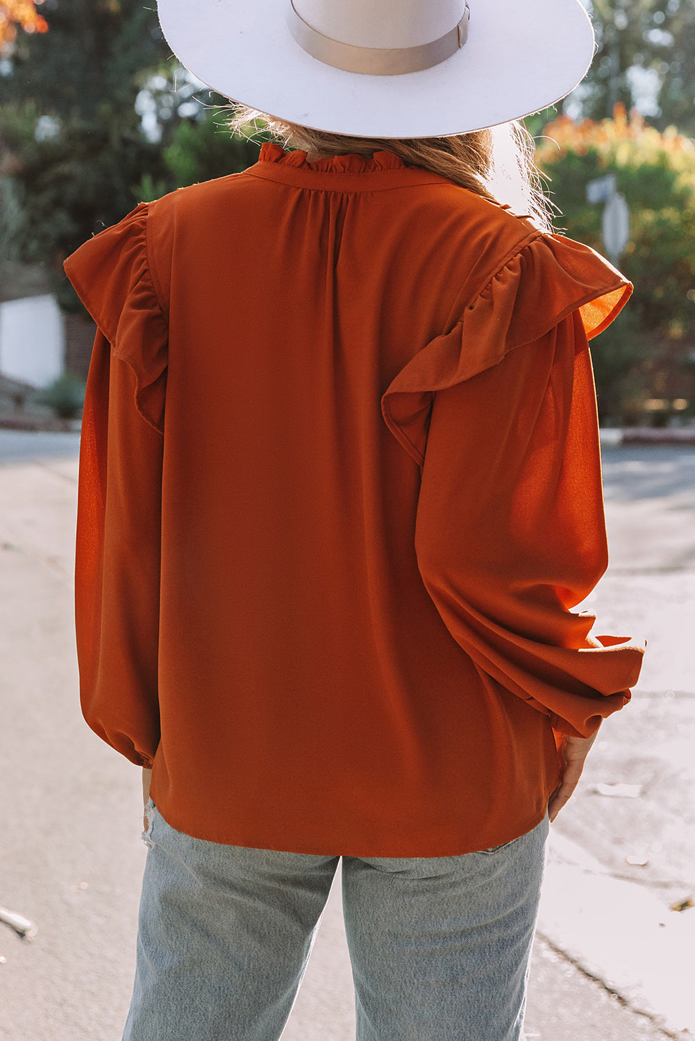 Chemisier en V boutonné plissé à volants orange