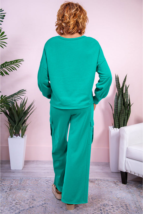 Ensemble haut pull et pantalon cargo de couleur unie