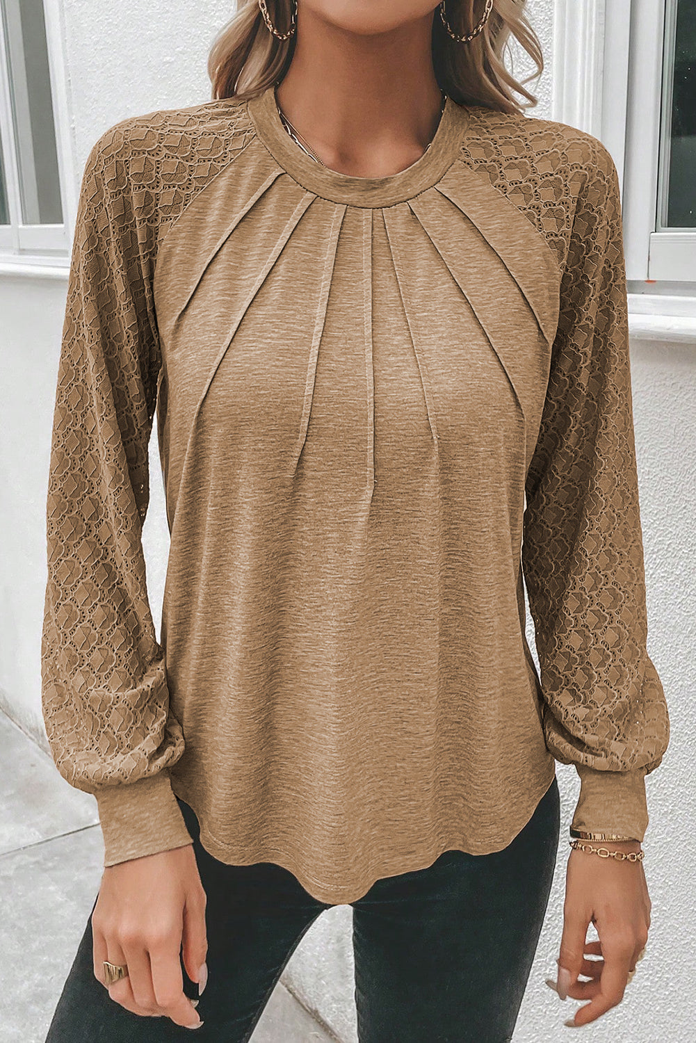 Light French Beige Contrast Contrasto in pizzo Raglan Servizio topio rotondo plicato