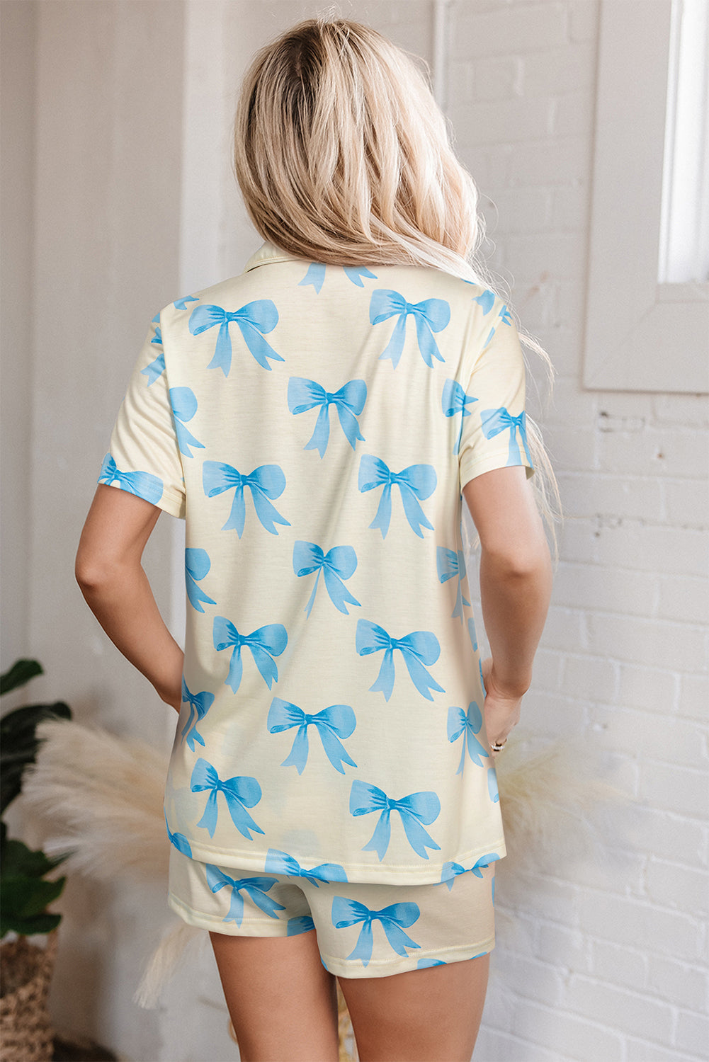 Sleeve and sleeve shirt pajamas.*