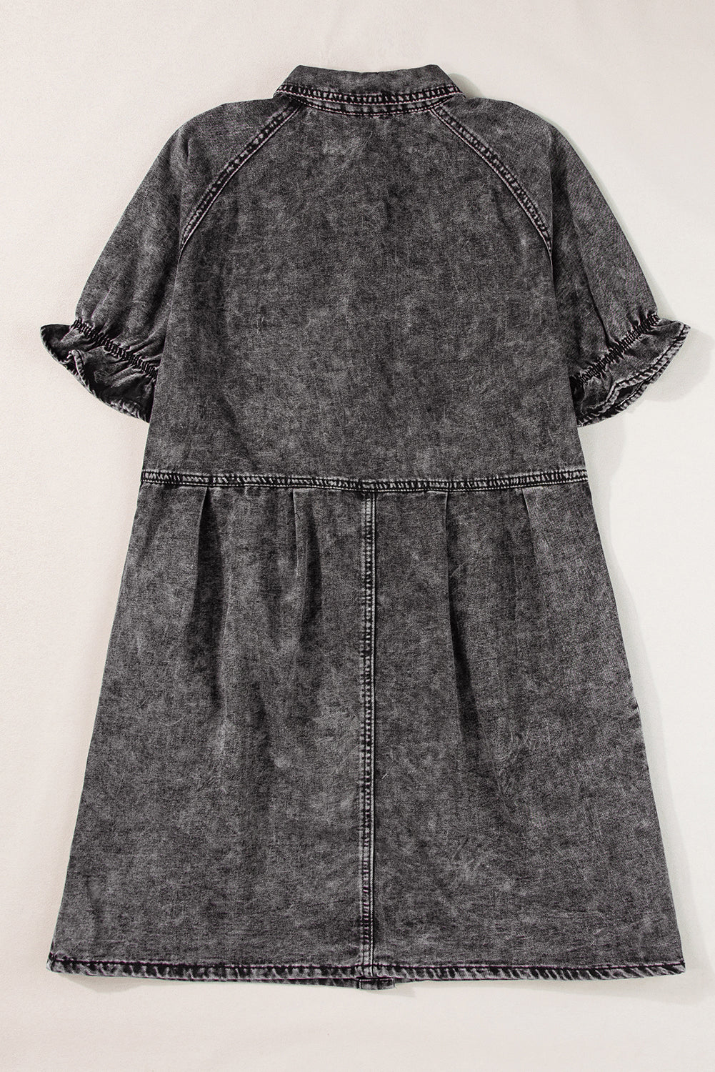 Short -sleeved buttoned dress *