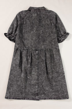 Robe en jean boutonnée à manches courtes *