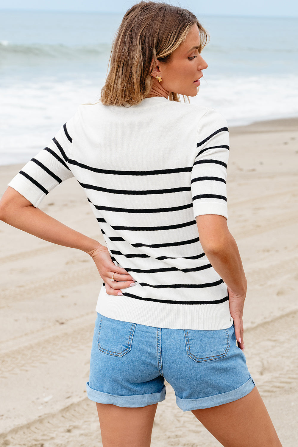 White striped knitted half sleeve t-shirt