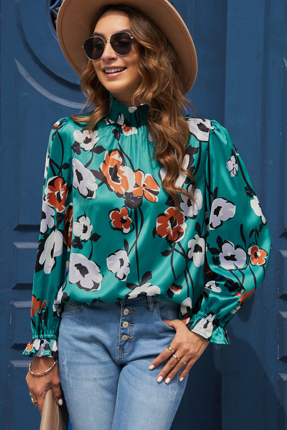 Blouse smockée à col montant et imprimé floral-A WOMAN WE LOVE