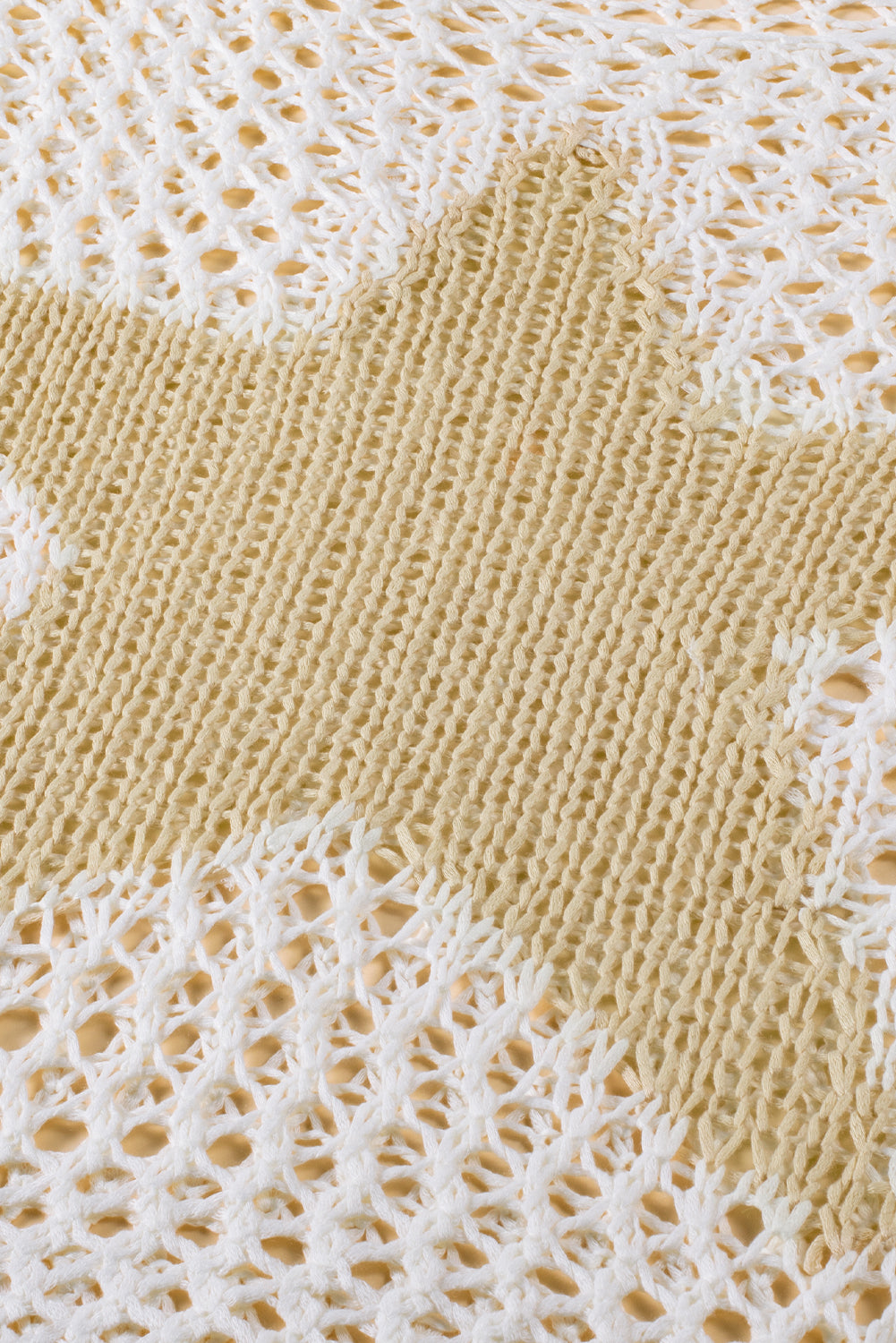 Haut pull d'été tricoté au crochet avec motif étoile blanche