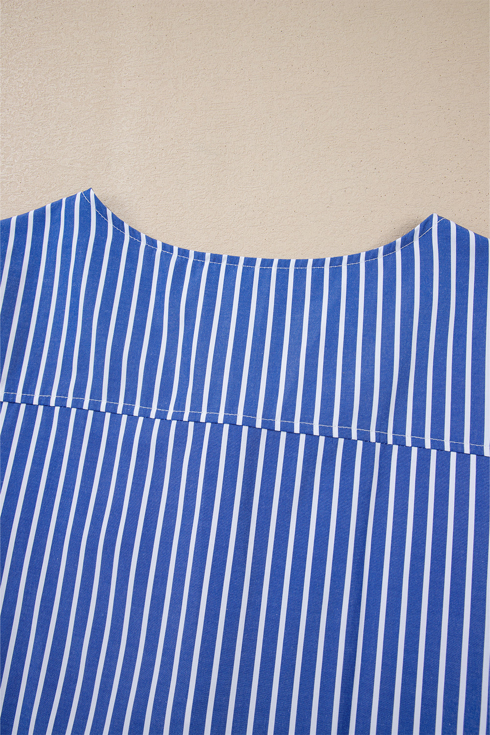 Blouse bleue à à rayures-A WOMAN WE LOVE