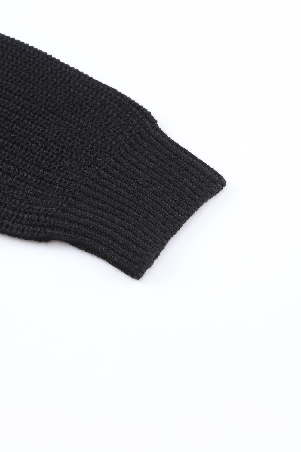 Black sweater in ribbed with V -neck