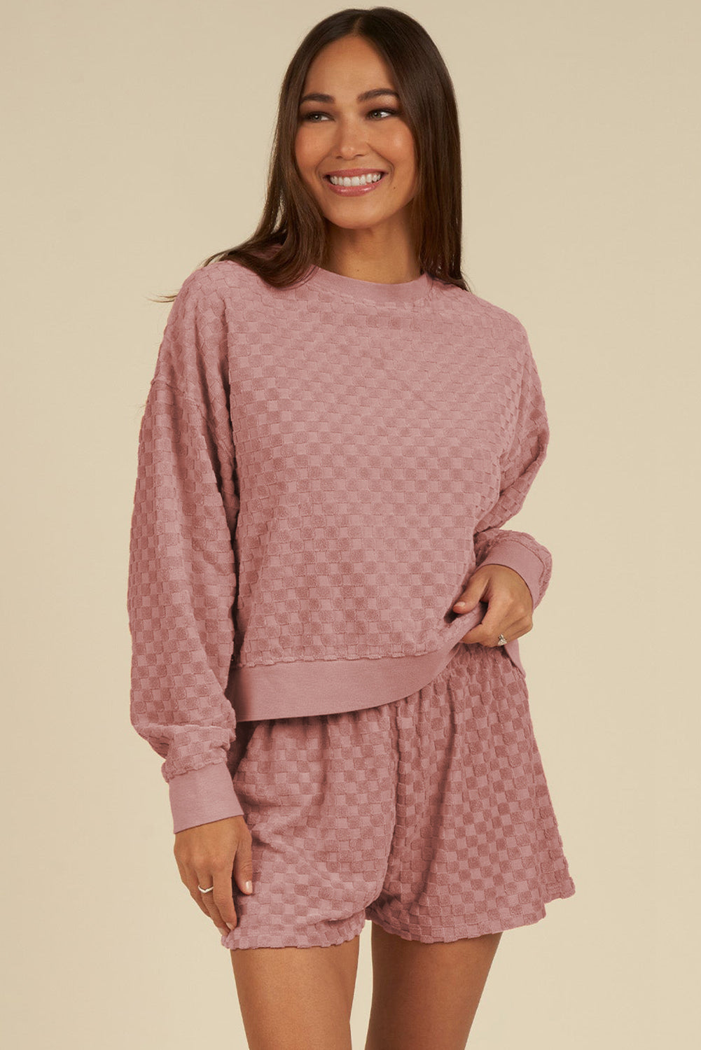 Ensemble haut à manches longues et short texturé à carreaux Blossom-A WOMAN WE LOVE