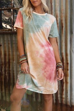 Multicolored sloping slit t-shirt t-shirt tie-dye