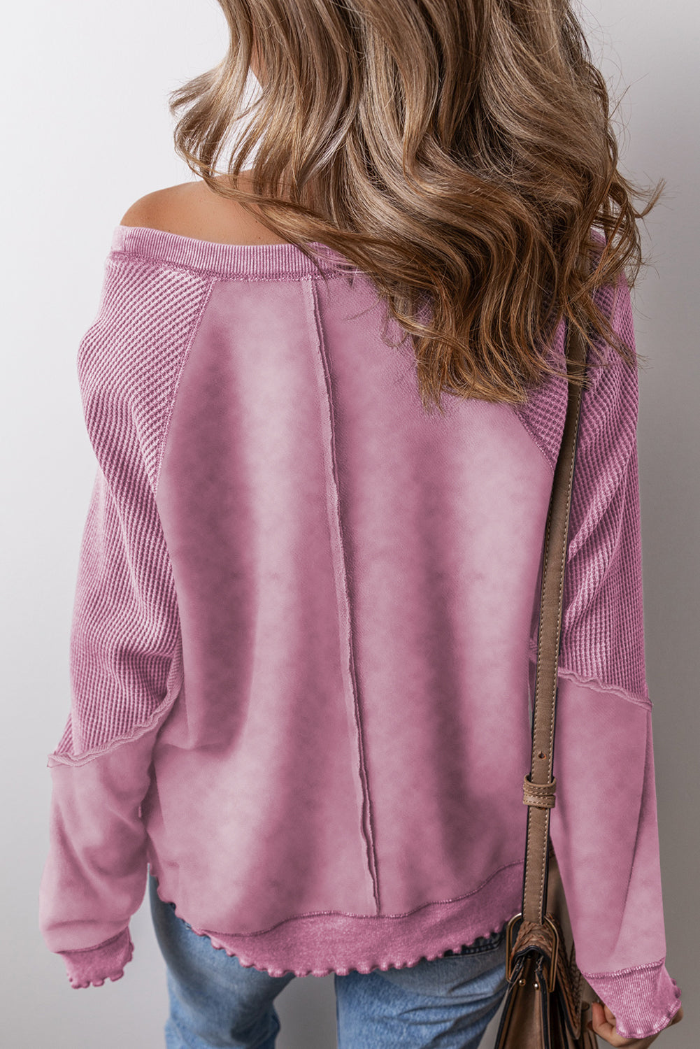 Sweat-shirt rose à manches raglan et patchwork en tricot gaufré uni