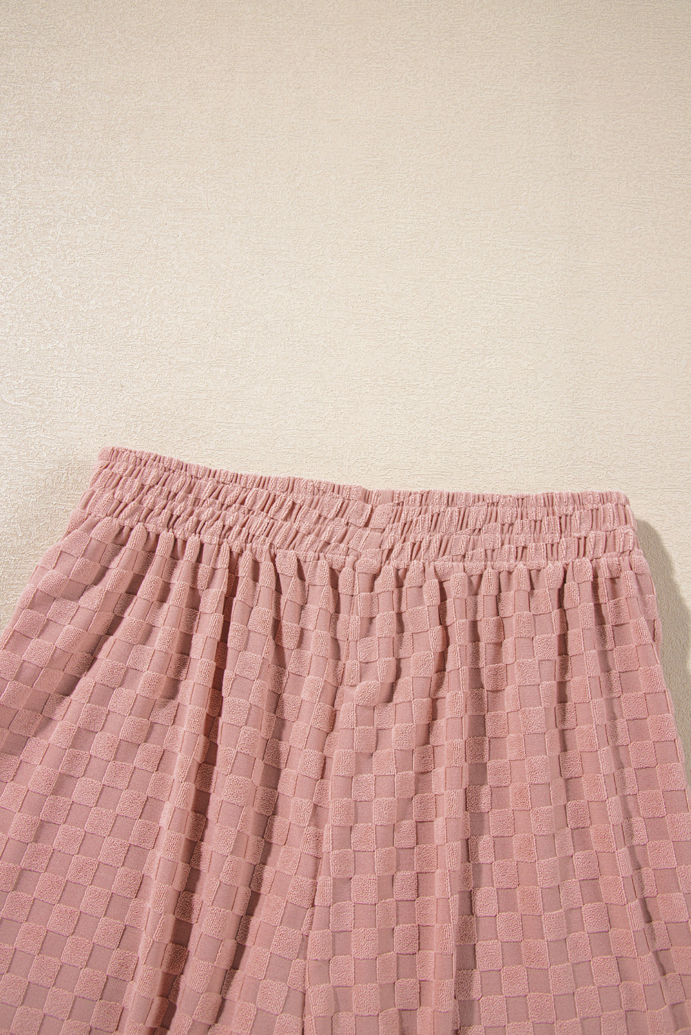 Ensemble haut à manches longues et short texturé à carreaux Blossom-A WOMAN WE LOVE