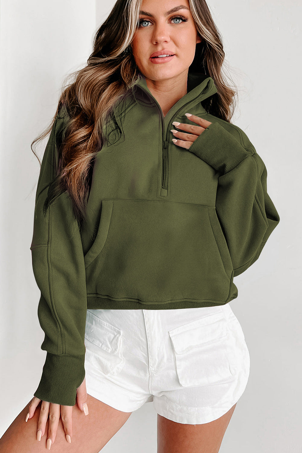 Green sleeve sweatshirt *