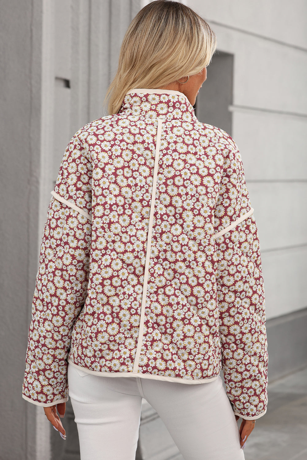 Rose -collar pink jacket with contrasting pockets and edges with floral print