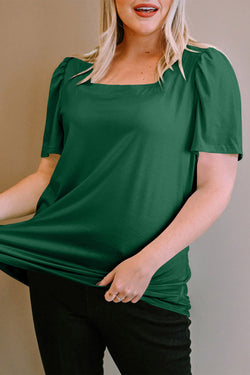 High green with short sleeves and frowned shoulders with square and large cervix