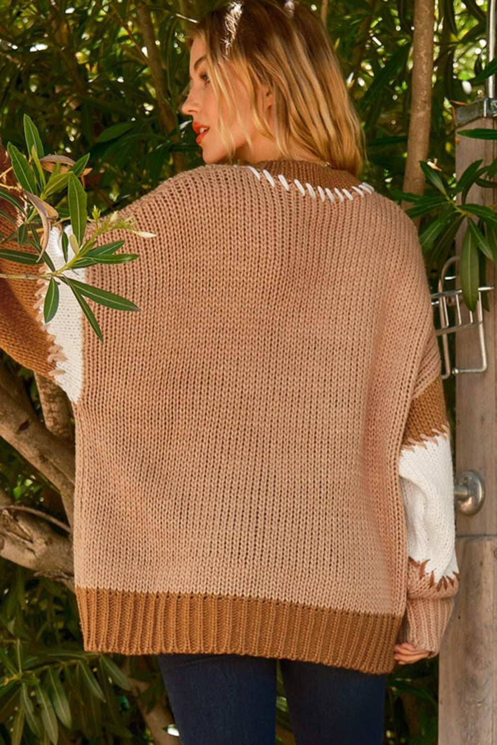 Leichter französischer Beige Farbblock Kontraststich übergroßer Pullover