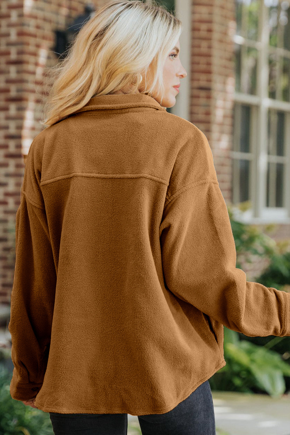 Buttoned fleece jacket with camel breast pocket