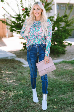 Ploted blouse with round -neck flowers and long green sleeves