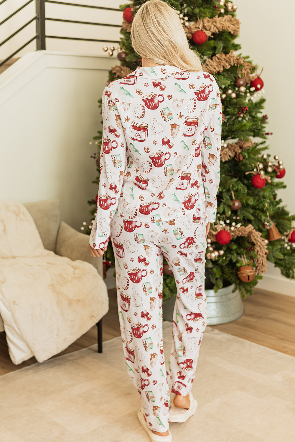 Ensemble pyjama chemise à manches longues et pantalon à motif de Noël blanc-A WOMAN WE LOVE