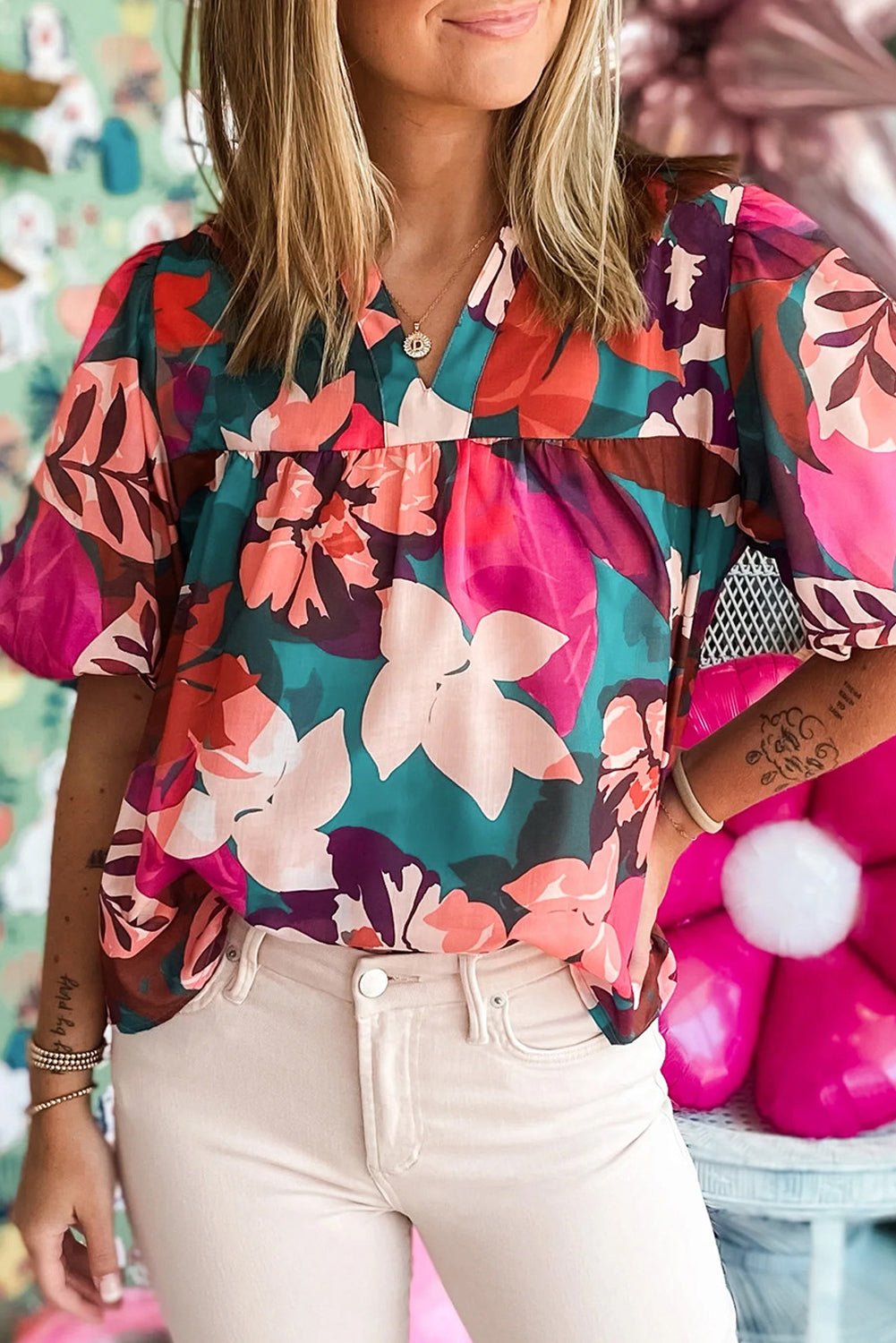 Blouse à col en V cranté à  rose-A WOMAN WE LOVE