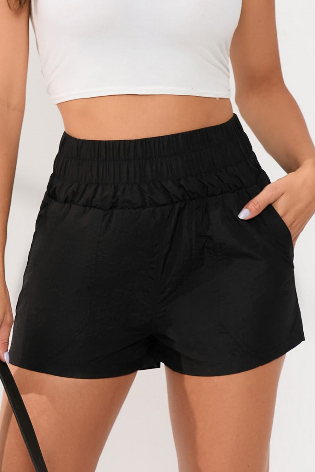 Shorts de poches latérales hautes élastiques noires