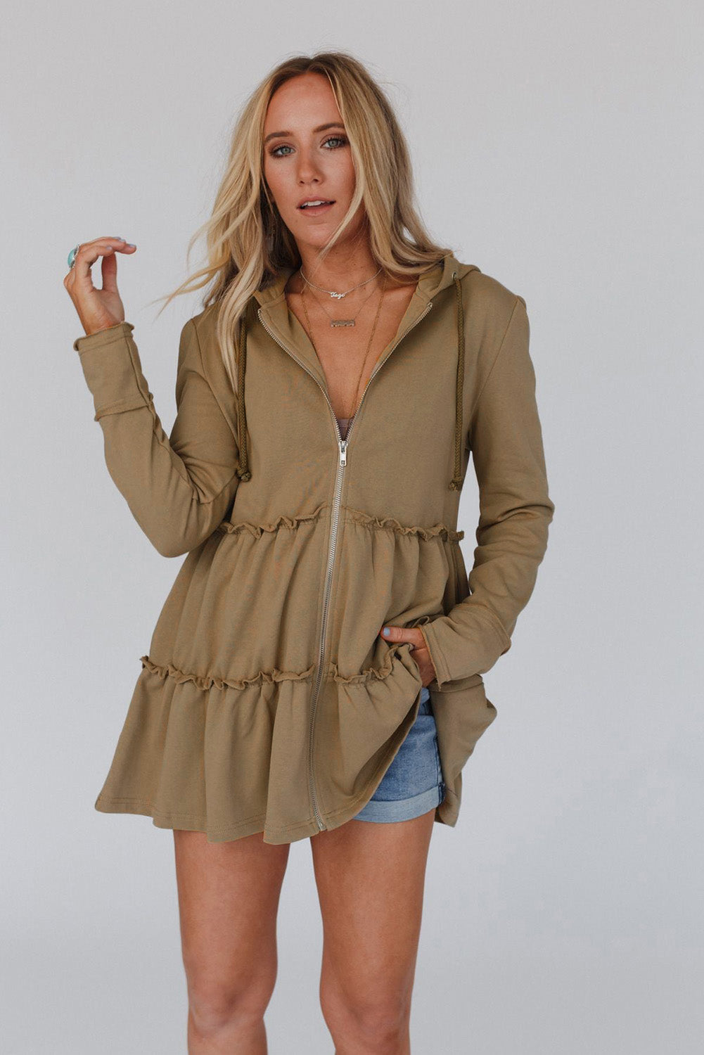 Veste à capuche kaki à volants et volants avec cordon de serrage