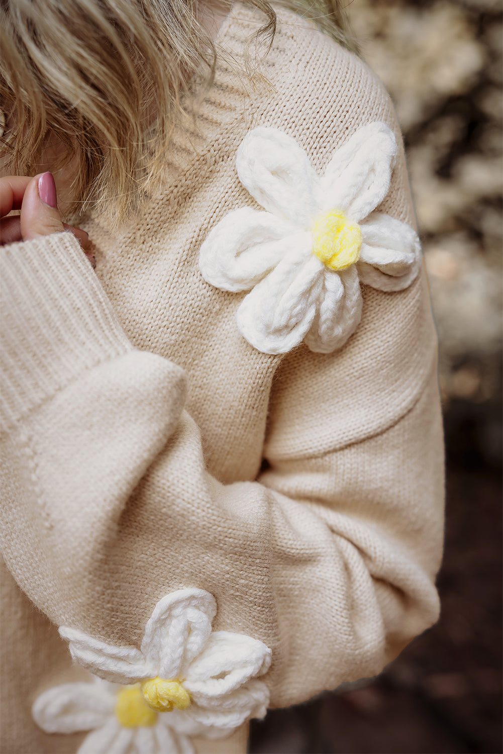 Cardigan élégant boutonné sur le devant avec décoration florale parchemin-A WOMAN WE LOVE
