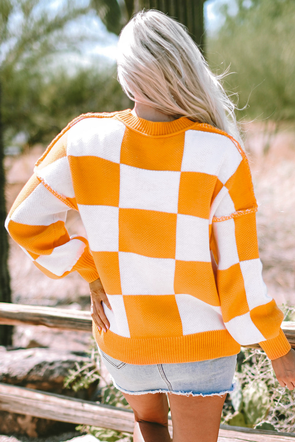 Pull à manches d'évêque à carreaux orange