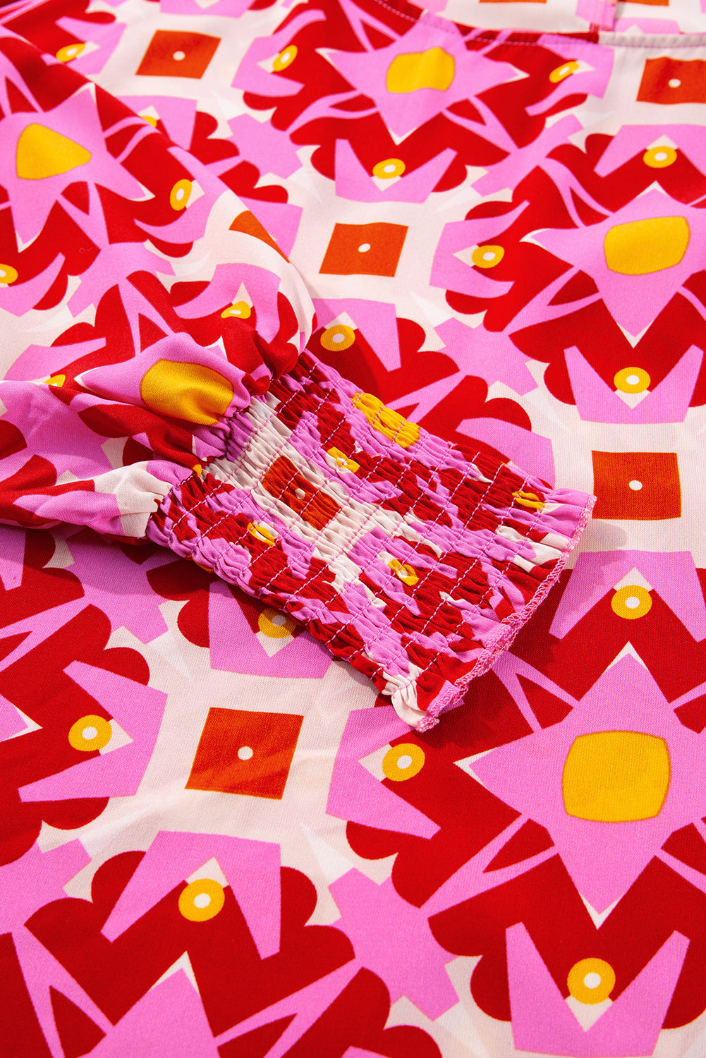 Chemisier ample à manches 3/4 et imprimé géométrique rose fraise-A WOMAN WE LOVE