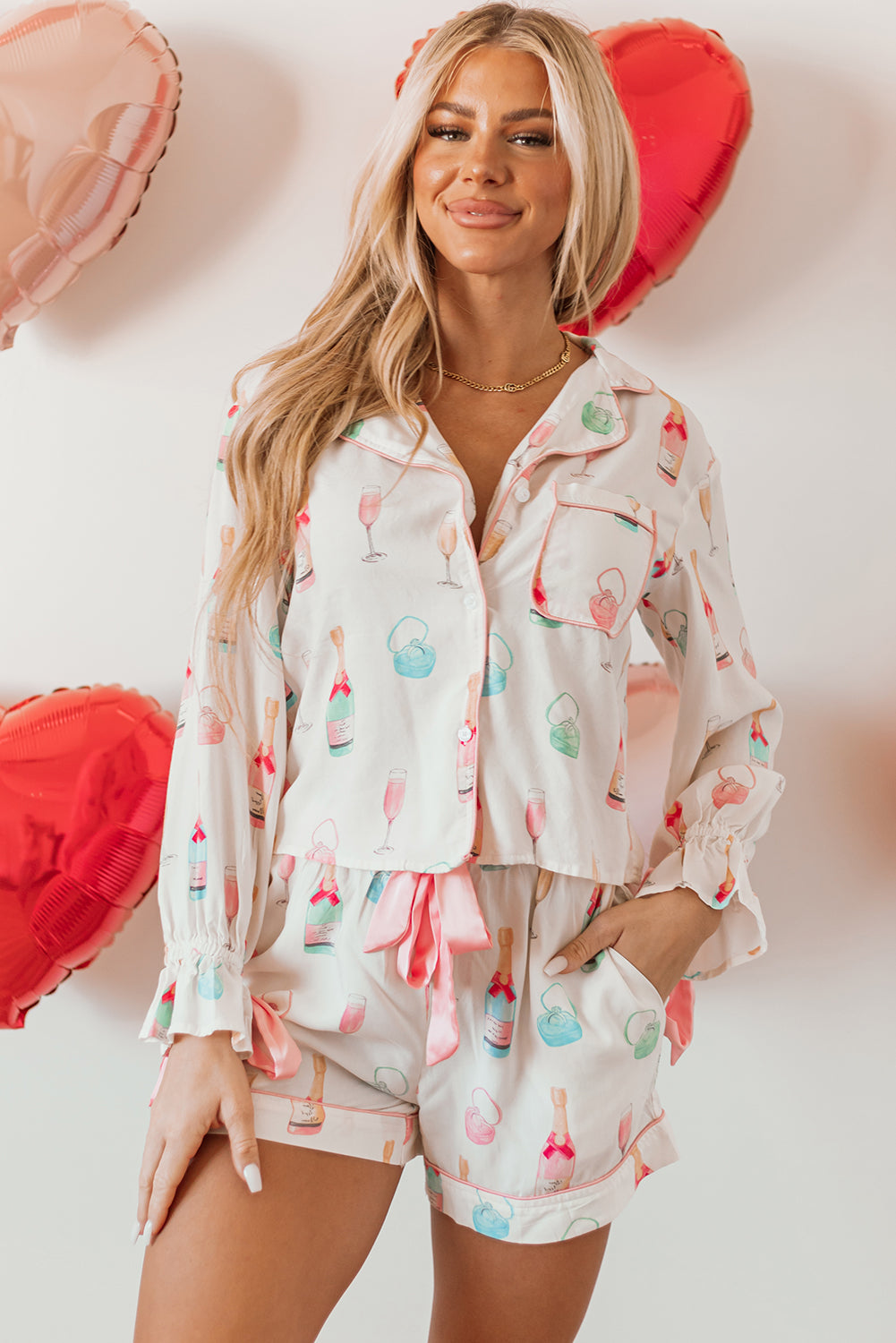 Ensemble pyjama deux pièces blanc à imprimé verre à vin et nœud papillon de Noël-A WOMAN WE LOVE