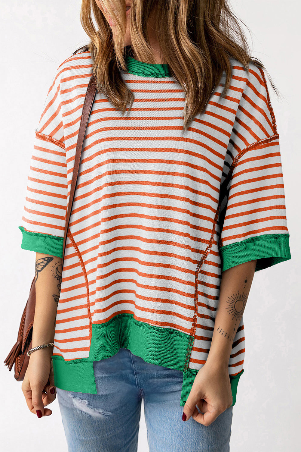Camisetas de borde y parte inferior de naranja, de gran tamaño, contrastes, costuras expuestas