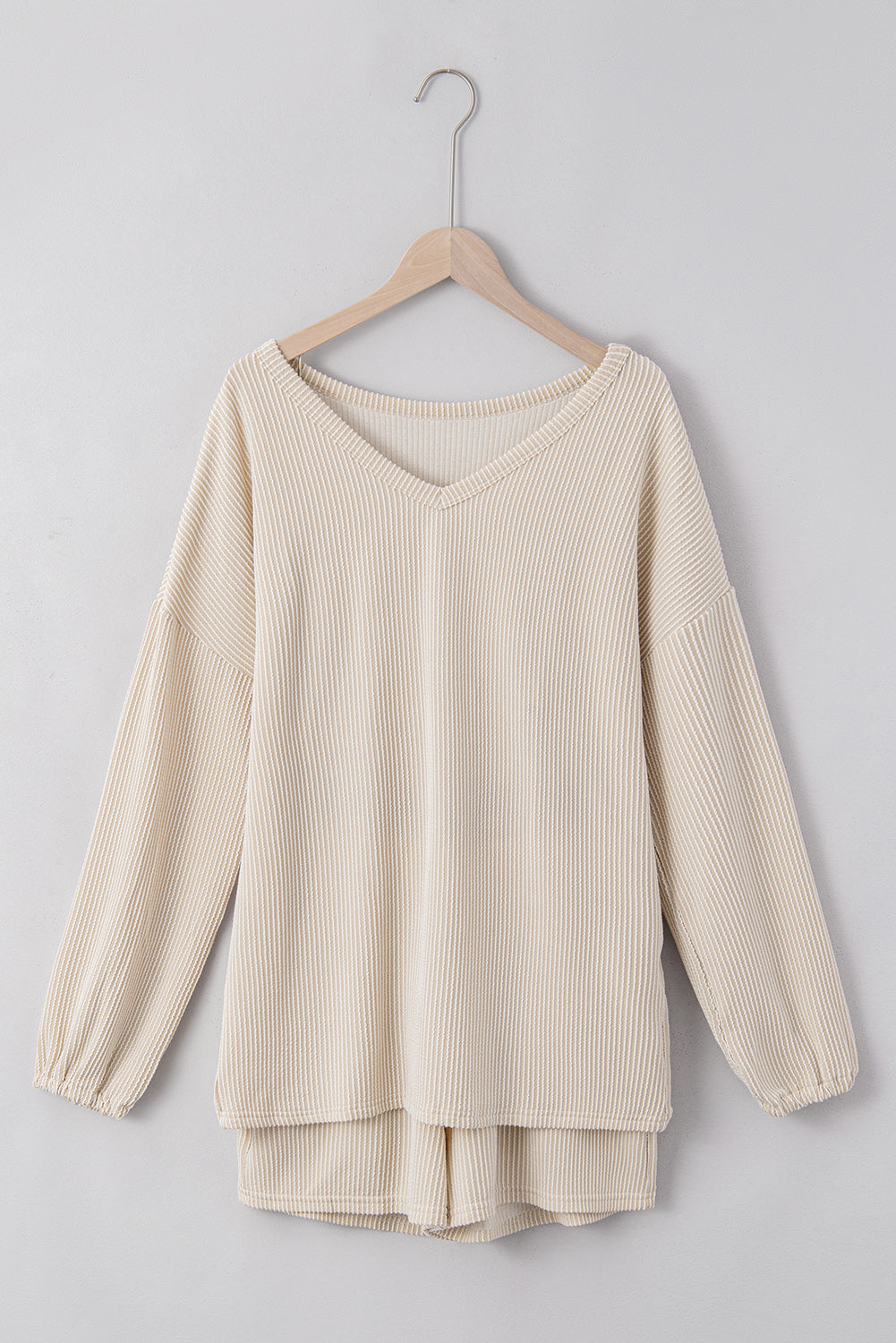 Ensemble short et haut ample à col en V et cordon de serrage beige-A WOMAN WE LOVE