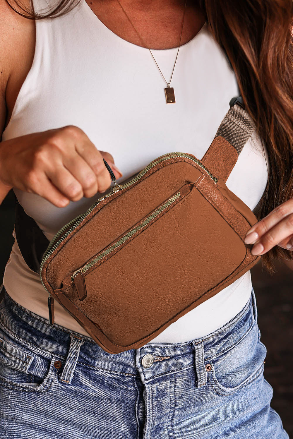 Bolsa Crossbody Monmalista de Camel Multi-Zips