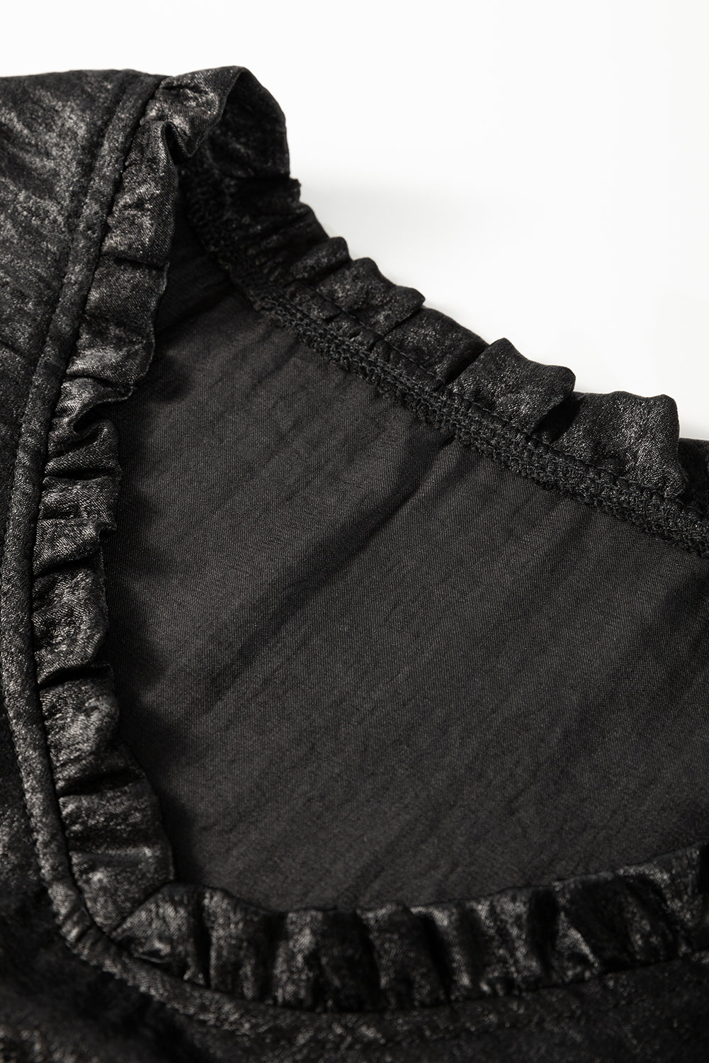 Chemisier babydoll noire métallisée à volants  *-A WOMAN WE LOVE