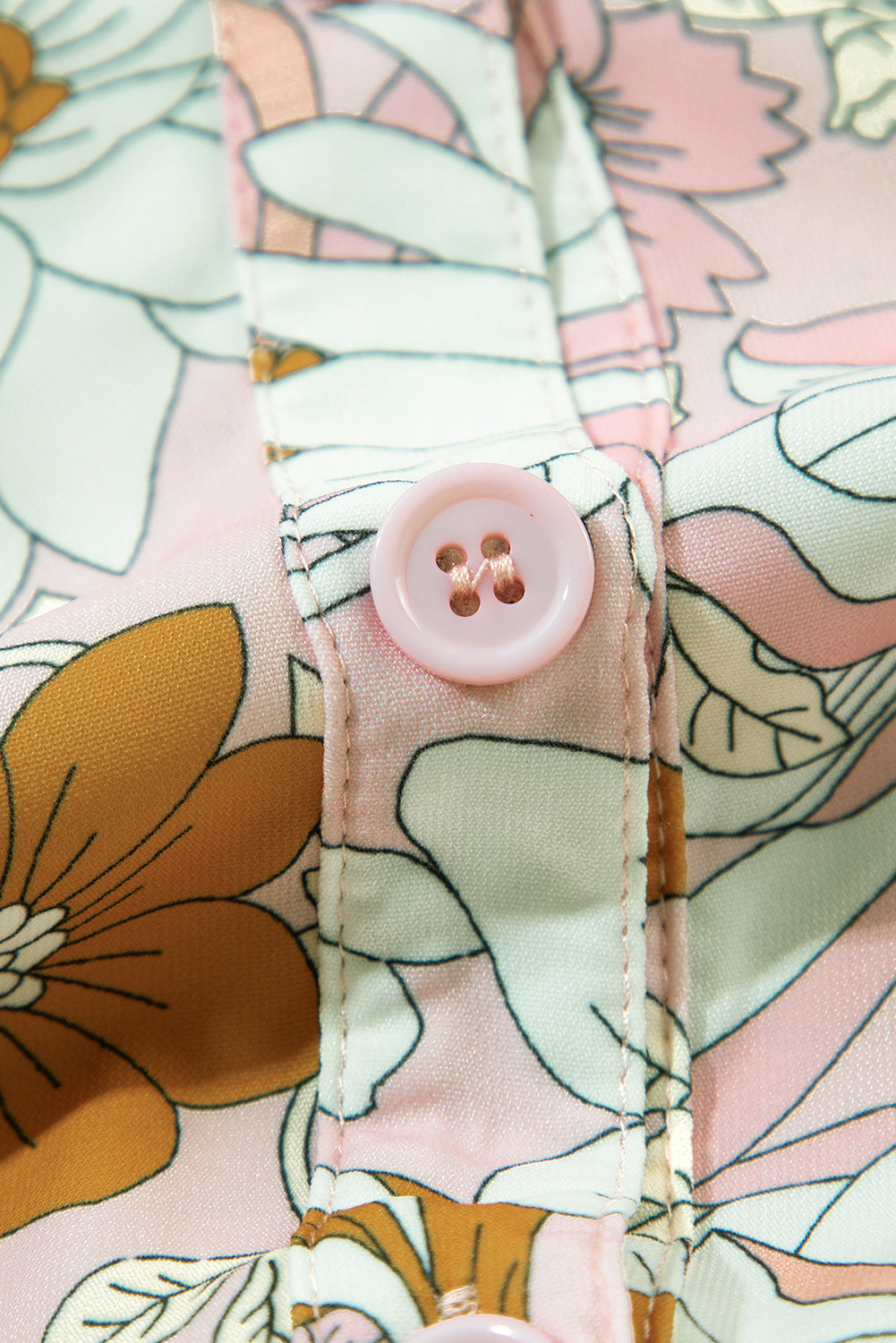 Combi-short florale rose à manches courtes et col boutonné sur le devant-A WOMAN WE LOVE