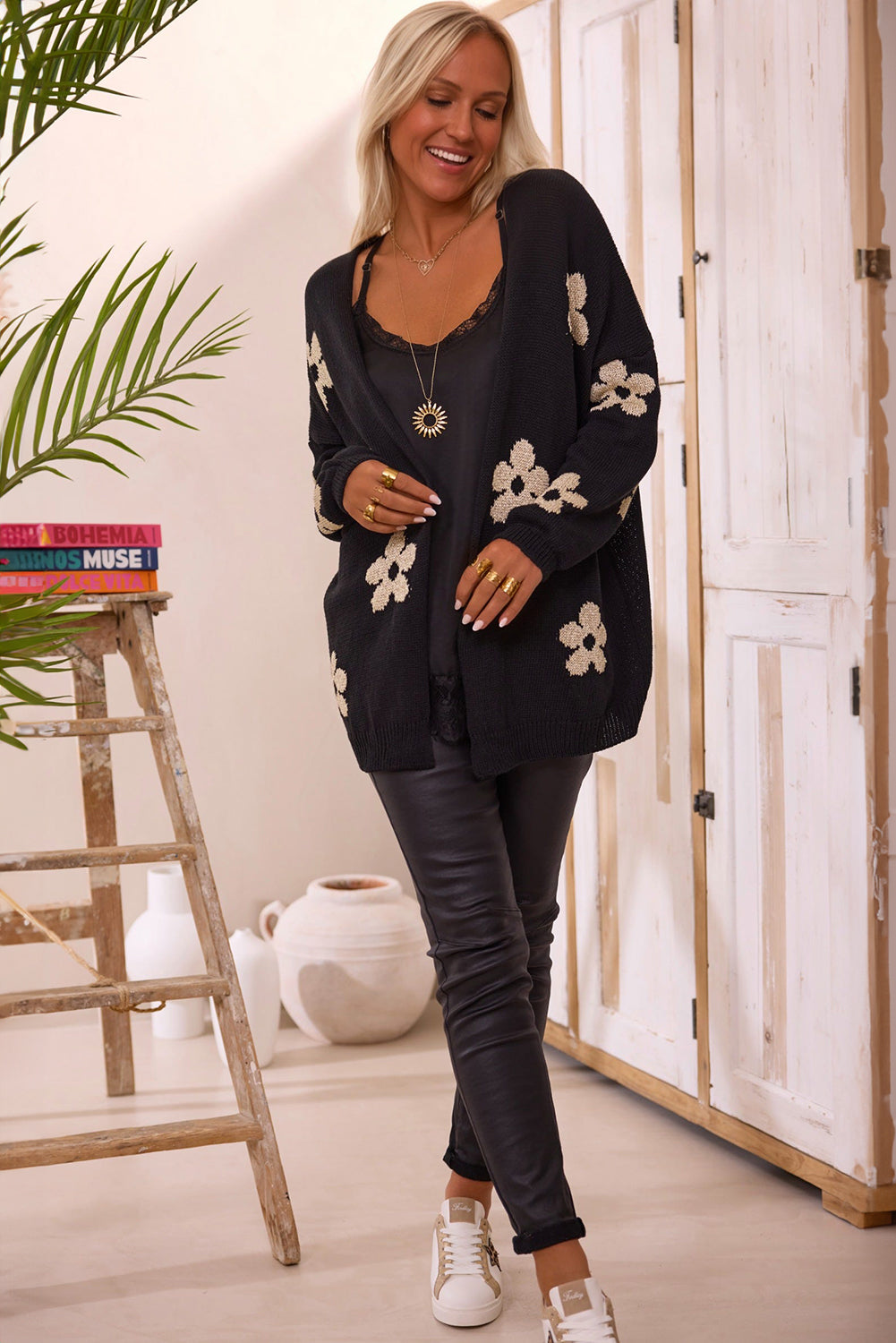 Cardigan ample tricoté noir à imprimé floral *-A WOMAN WE LOVE